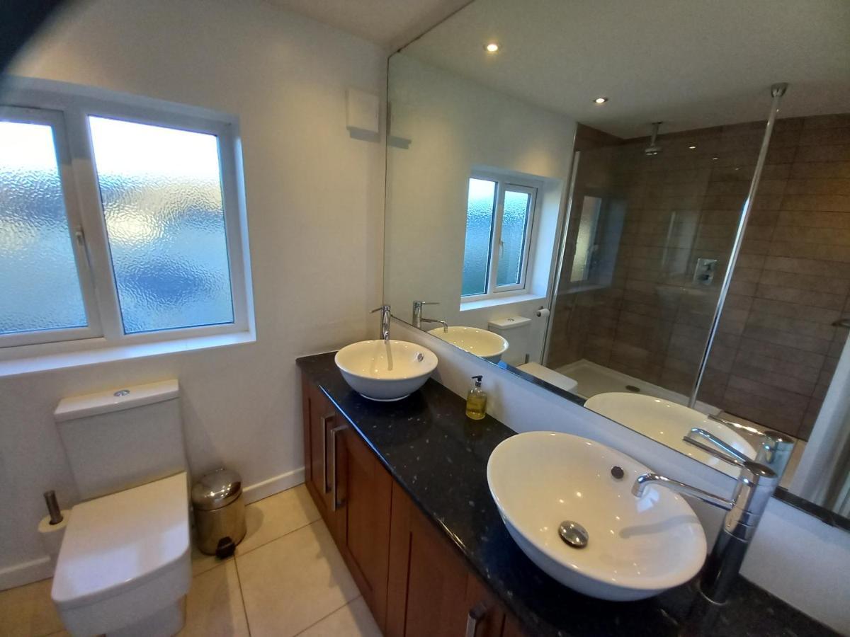 Vila Grange Croft Ben Rhydding Exteriér fotografie