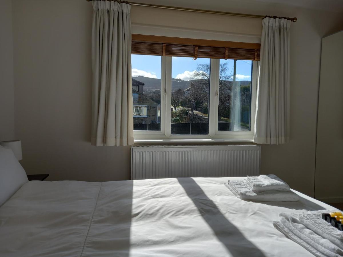 Vila Grange Croft Ben Rhydding Exteriér fotografie